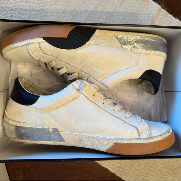 Dolce Vita Sneaker - Picture 3 of 6